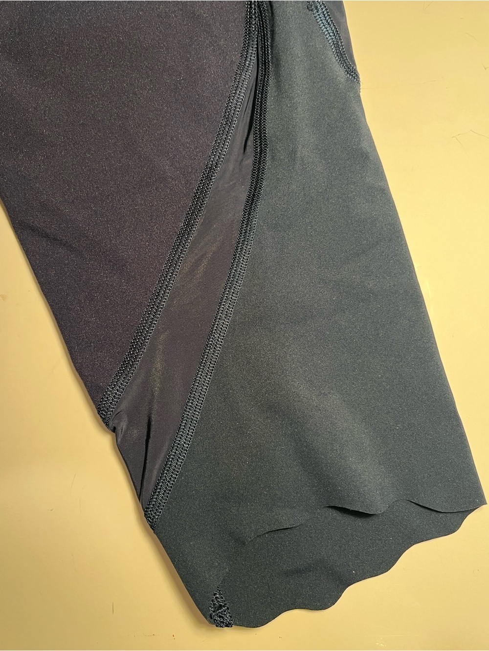 LULULEMON ( Navy Blue ) Cropped Leggings - Picture 6 of 6